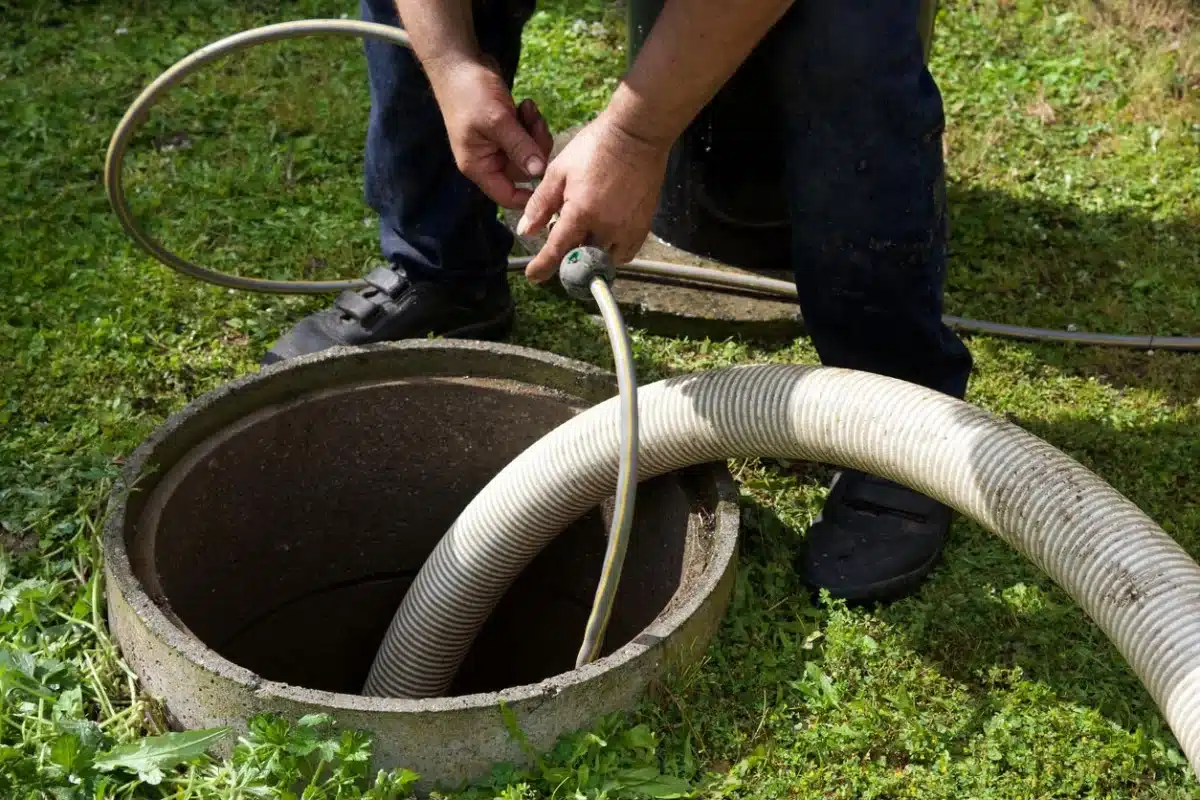 septic-tank-cleaning-img-1