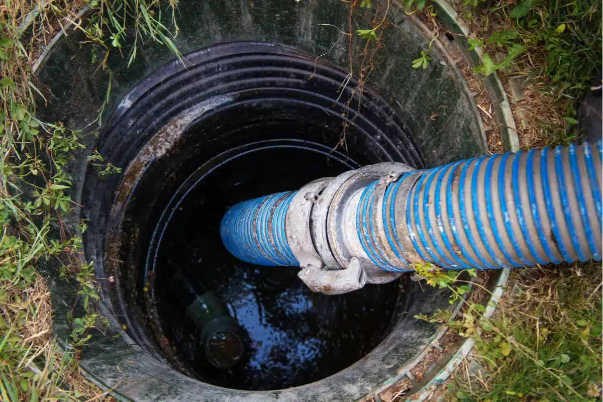 septic-tank-pumping-img-1